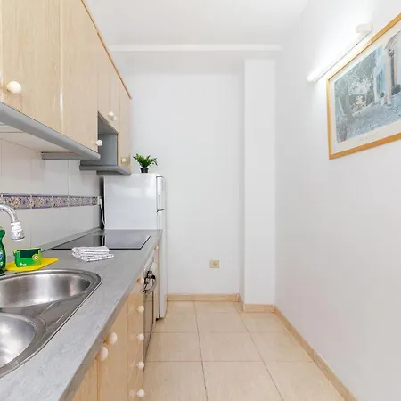 Guelfo Fuerteventura Airport * פוארטו דל רוסריו