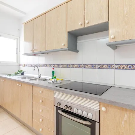 Guelfo Fuerteventura Airport *