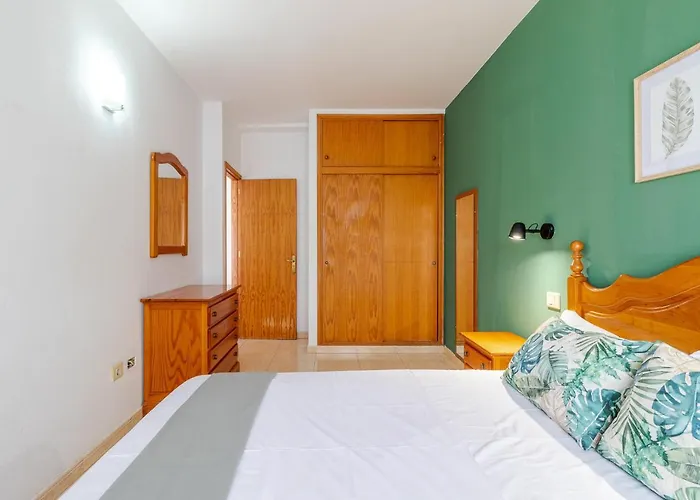 Guelfo Fuerteventura Airport *